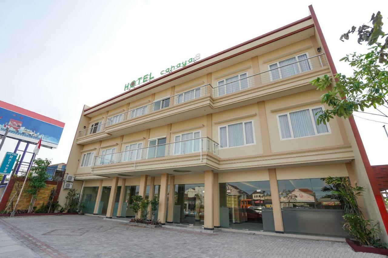 Oyo 1330 Hotel Cahaya 3 Сурабая Екстериор снимка