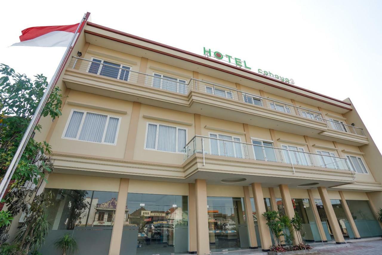 Oyo 1330 Hotel Cahaya 3 Сурабая Екстериор снимка